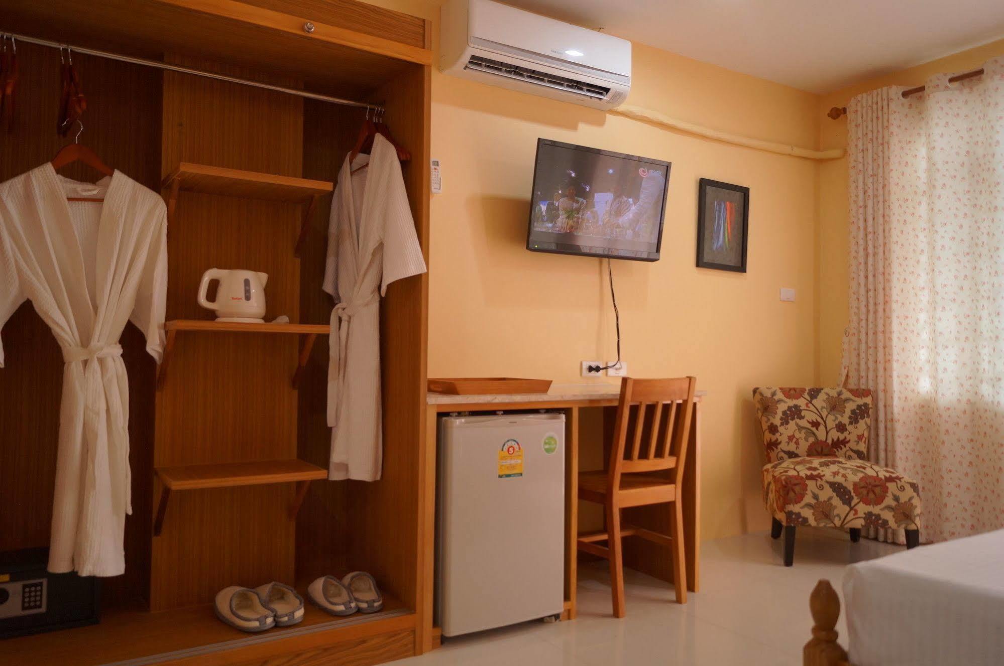Patong Marina Hotel By Lofty מראה חיצוני תמונה